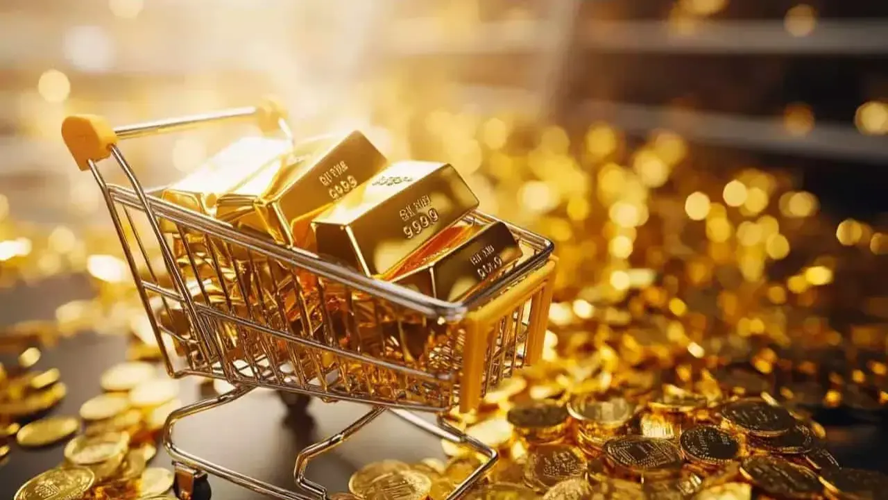 تراجع أسعار الذهب.. هبوط جديد يضرب الأسواق مقابل قفزة بقيمة الدولار اليوم